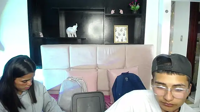 Tony 1  online show from 12, 4, 2026