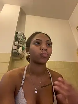 misstugaa25 online show from 10, 4, 2026