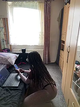 Snapshot of Alejalozano chatting on 12, 4, 2026 Alejalozano online show from 12, 4, 2026