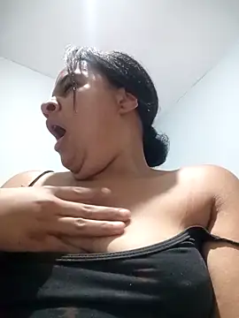 Snapshot of sexybronwlatin chatting on 10, 4, 2026 sexybronwlatin online show from 10, 4, 2026