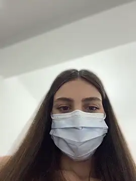 Snapshot of _Mia_L_ chatting on 10, 4, 2026 Mia L online show from 10, 4, 2026