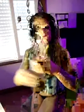 LauKiss online show from 11, 4, 2026