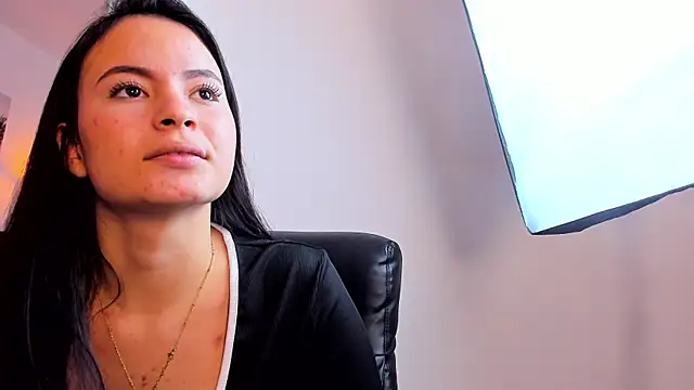 Snapshot of rosaleia_ chatting on 11, 4, 2026 rosaleia online show from 11, 4, 2026