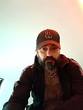 Snapshot of malese983 chatting on 13, 4, 2026 malese983 online show from 13, 4, 2026