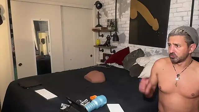 Snapshot of maxbandit chatting on 27, 2, 2025 maxbandit online show from 27, 2, 2025