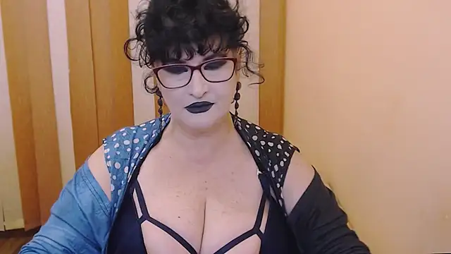 QuuenOfSin online show from 9, 11, 2025