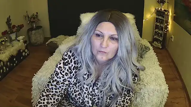 Divineblond online show from 6, 2, 2025