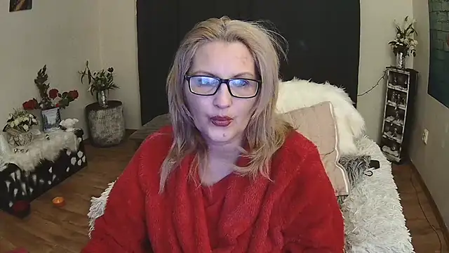 Divineblond online show from 8, 2, 2025