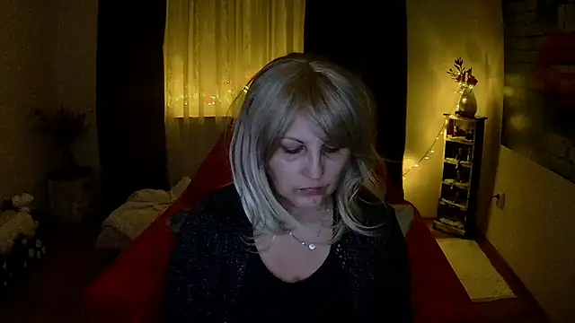 Divineblond online show from 19, 2, 2025