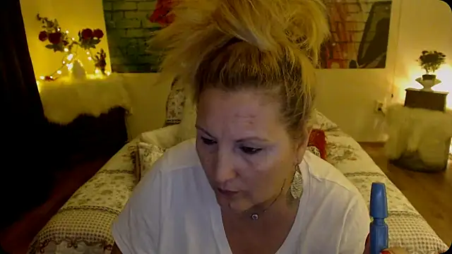 Divineblond online show from 17, 3, 2025