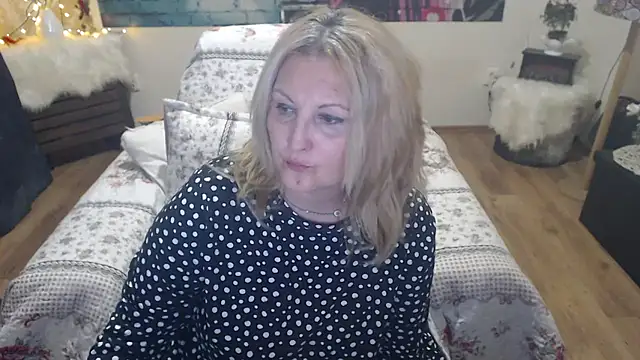 Divineblond online show from 21, 3, 2025