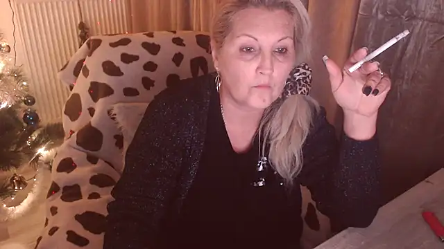 Divineblond online show from 24, 11, 2025