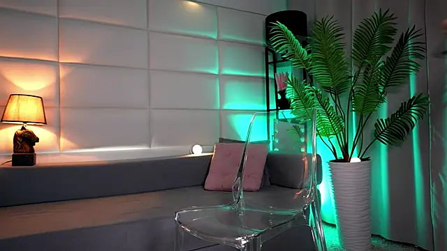 Juliadragon online show from 10, 11, 2025