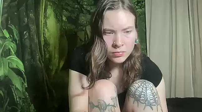 mo0ngoddess online show from 11, 1, 2025