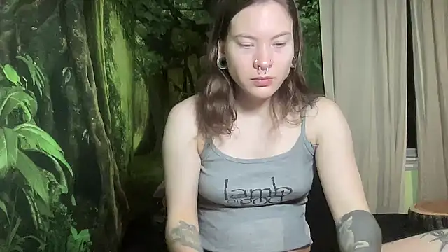 mo0ngoddess online show from 15, 1, 2025