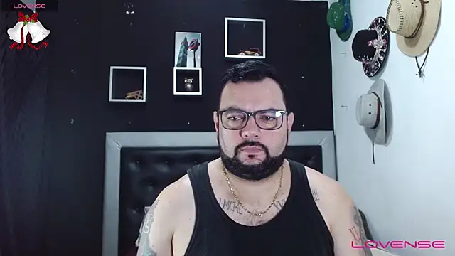 perverseveteranmanxxx online show from 23, 12, 2024