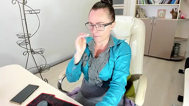 Vika73 online show from 12, 11, 2025