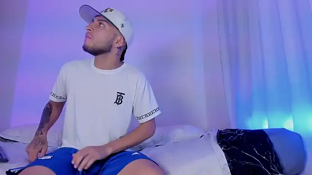 Snapshot of _Kevin_xxx chatting on 12, 10, 2025 Kevin xxx online show from 12, 10, 2025