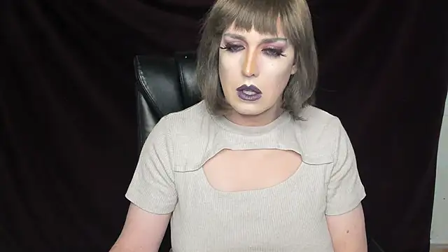 Snapshot of Danielle_tv33 chatting on 7, 2, 2025 Danielle tv33 online show from 7, 2, 2025