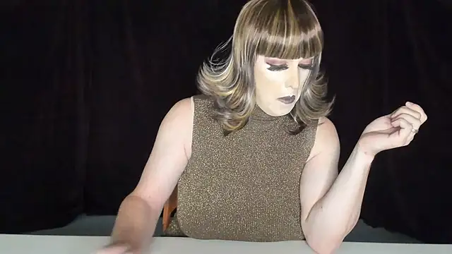 Snapshot of Danielle_tv33 chatting on 12, 9, 2025 Danielle tv33 online show from 12, 9, 2025