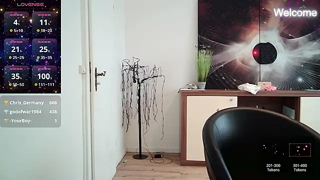 Snapshot of Yevgeshka-Milashka chatting on 14, 2, 2025 Yevgeshka-Milashka online show from 14, 2, 2025