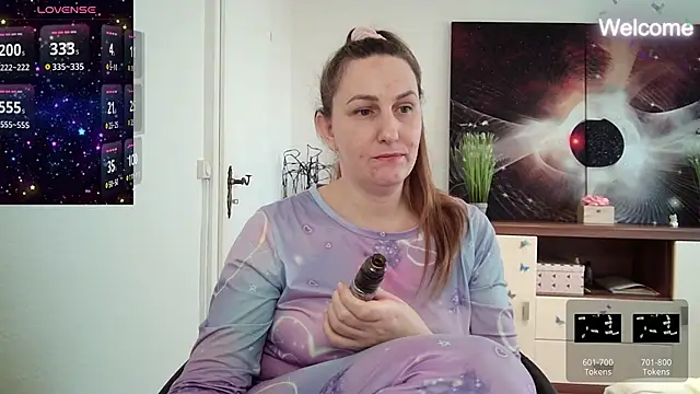 Snapshot of Yevgeshka-Milashka chatting on 18, 2, 2025 Yevgeshka-Milashka online show from 18, 2, 2025
