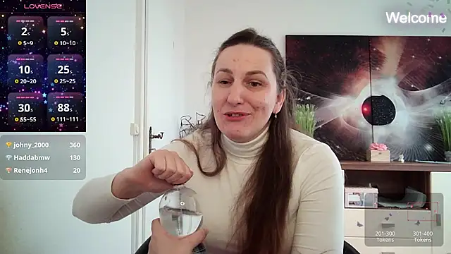Snapshot of Yevgeshka-Milashka chatting on 1, 3, 2025 Yevgeshka-Milashka online show from 1, 3, 2025