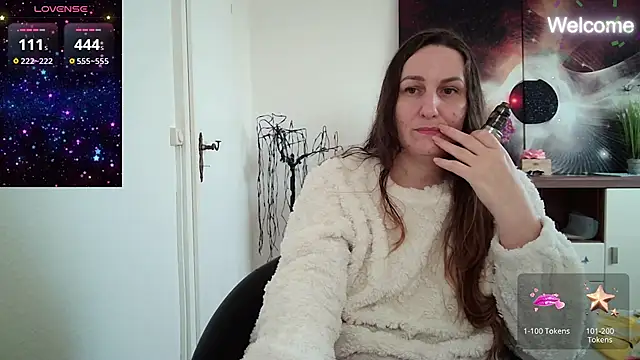 Snapshot of Yevgeshka-Milashka chatting on 22, 3, 2025 Yevgeshka-Milashka online show from 22, 3, 2025