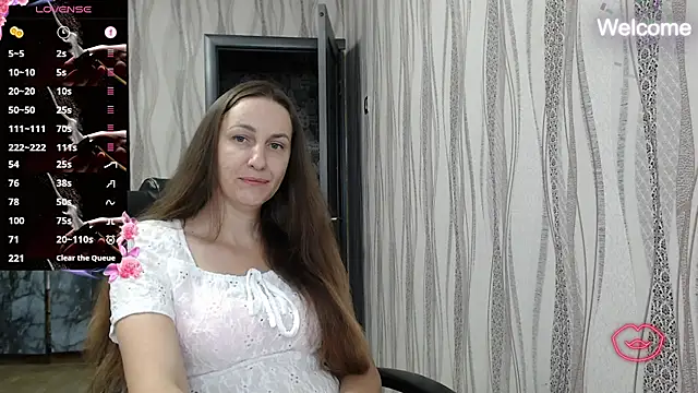 Snapshot of Yevgeshka-Milashka chatting on 10, 9, 2025 Yevgeshka-Milashka online show from 10, 9, 2025