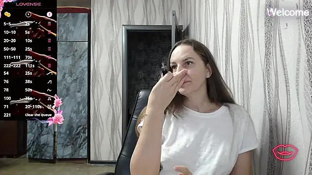 Snapshot of Yevgeshka-Milashka chatting on 24, 9, 2025 Yevgeshka-Milashka online show from 24, 9, 2025