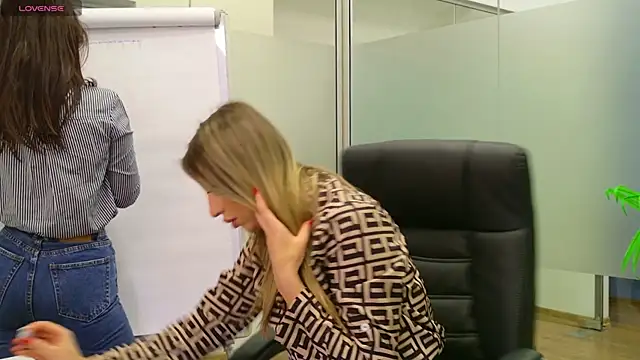 Snapshot of BabesGoWild chatting on 19, 2, 2025 BabesGoWild online show from 19, 2, 2025