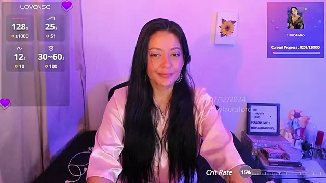 LauraToro  online show from 7, 12, 2024