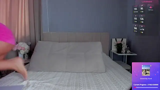 Snapshot of MissMiaTv chatting on 30, 10, 2025 MissMiaTv online show from 30, 10, 2025