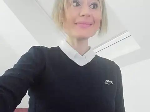 Ssoniaaa online show from 18, 2, 2025