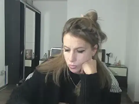 DedeSibel online show from 10, 1, 2025
