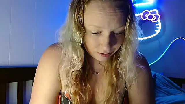 XxMs StarzxX online show from 7, 3, 2025