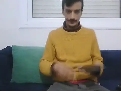 Snapshot of fantasmoni chatting on 11, 11, 2025 fantasmoni online show from 11, 11, 2025