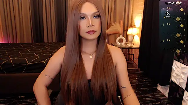 Snapshot of BigCockJewel chatting on 17, 10, 2025 BigCockJewel online show from 17, 10, 2025