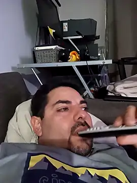 robredoj online show from 15, 12, 2025