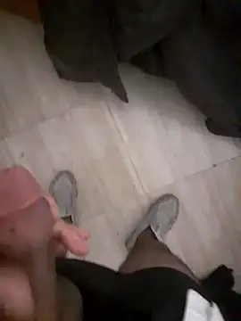 Demillvan online show from 10, 2, 2025