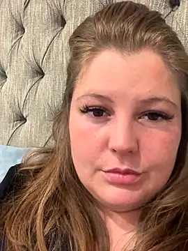 Snapshot of BootyLola chatting on 10, 10, 2025 BootyLola online show from 10, 10, 2025