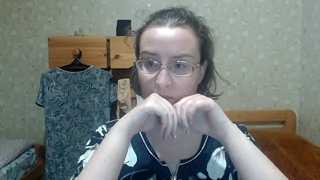 Snapshot of Smart_Rose chatting on 13, 10, 2025 Smart Rose online show from 13, 10, 2025