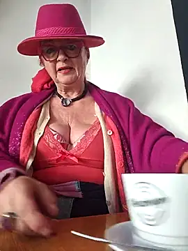 MucMilf59 online show from 5, 11, 2025