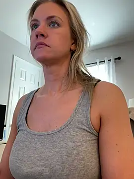 Snapshot of Kay_Cakes chatting on 14, 3, 2025 Kay Cakes online show from 14, 3, 2025