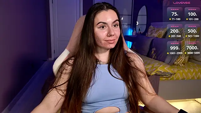 Snapshot of Foxohlove chatting on 8, 10, 2025 Foxohlove online show from 8, 10, 2025