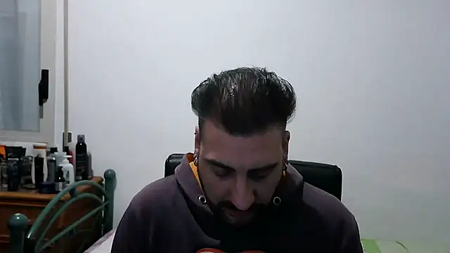 Italian dark desire online show from 4, 2, 2026