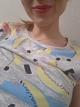 Snapshot of YogisticJuli666 chatting on 30, 10, 2025 YogisticJuli666 online show from 30, 10, 2025