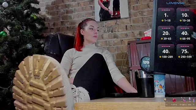 MrsVenus online show from 4, 1, 2025