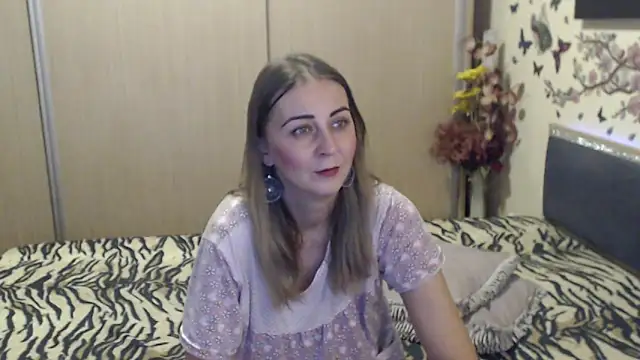 Snapshot of MirabelaSweet chatting on 6, 3, 2026 MirabelaSweet online show from 6, 3, 2026