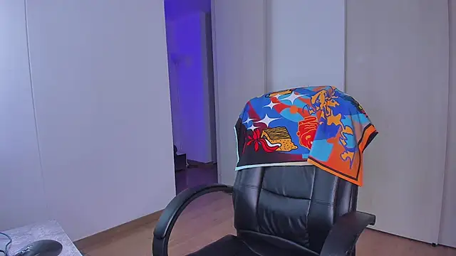 Snapshot of Lisegg_ chatting on 14, 11, 2025 Lisegg online show from 14, 11, 2025